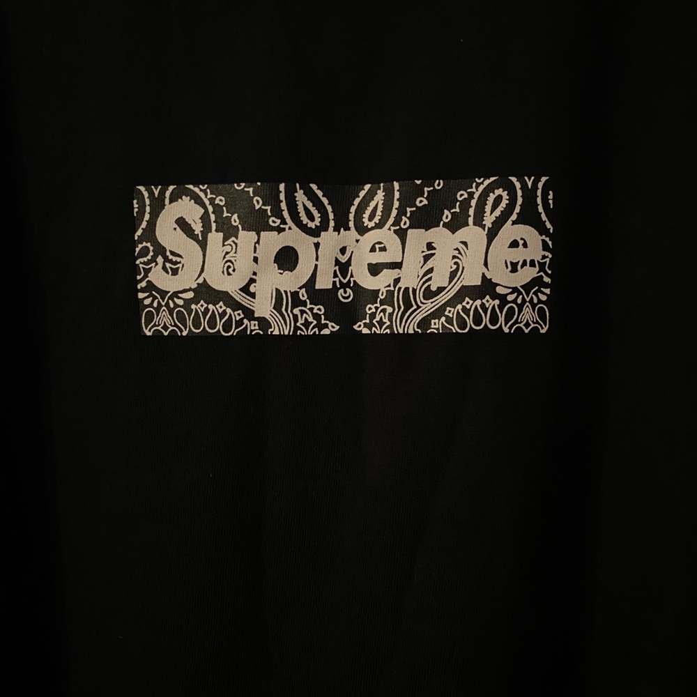 Supreme bandana box logo